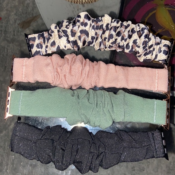 ⭐️BUNDLE⌚️Apple Watch Series 7 [GPS 41mm] in Starlight w/ 6 bands - Picture 13 of 13